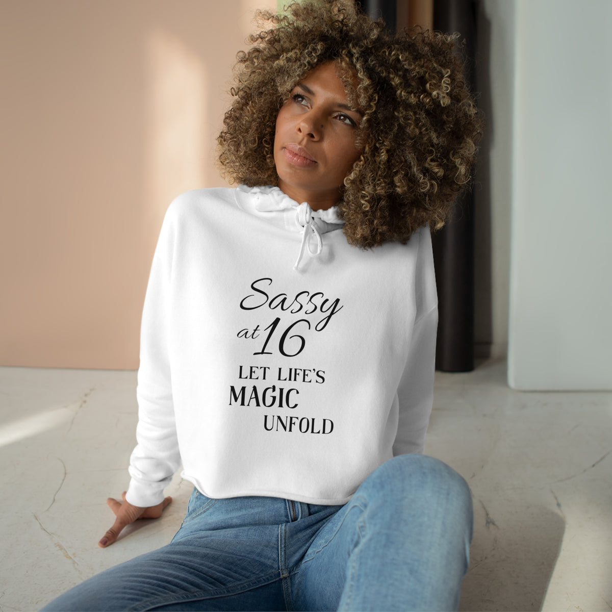 Chic Comfy Crop Hoodie – Where Style Meets Cozy